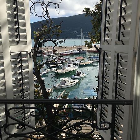 Stanica B&B ヘルツェグ・ノヴィ エクステリア 写真